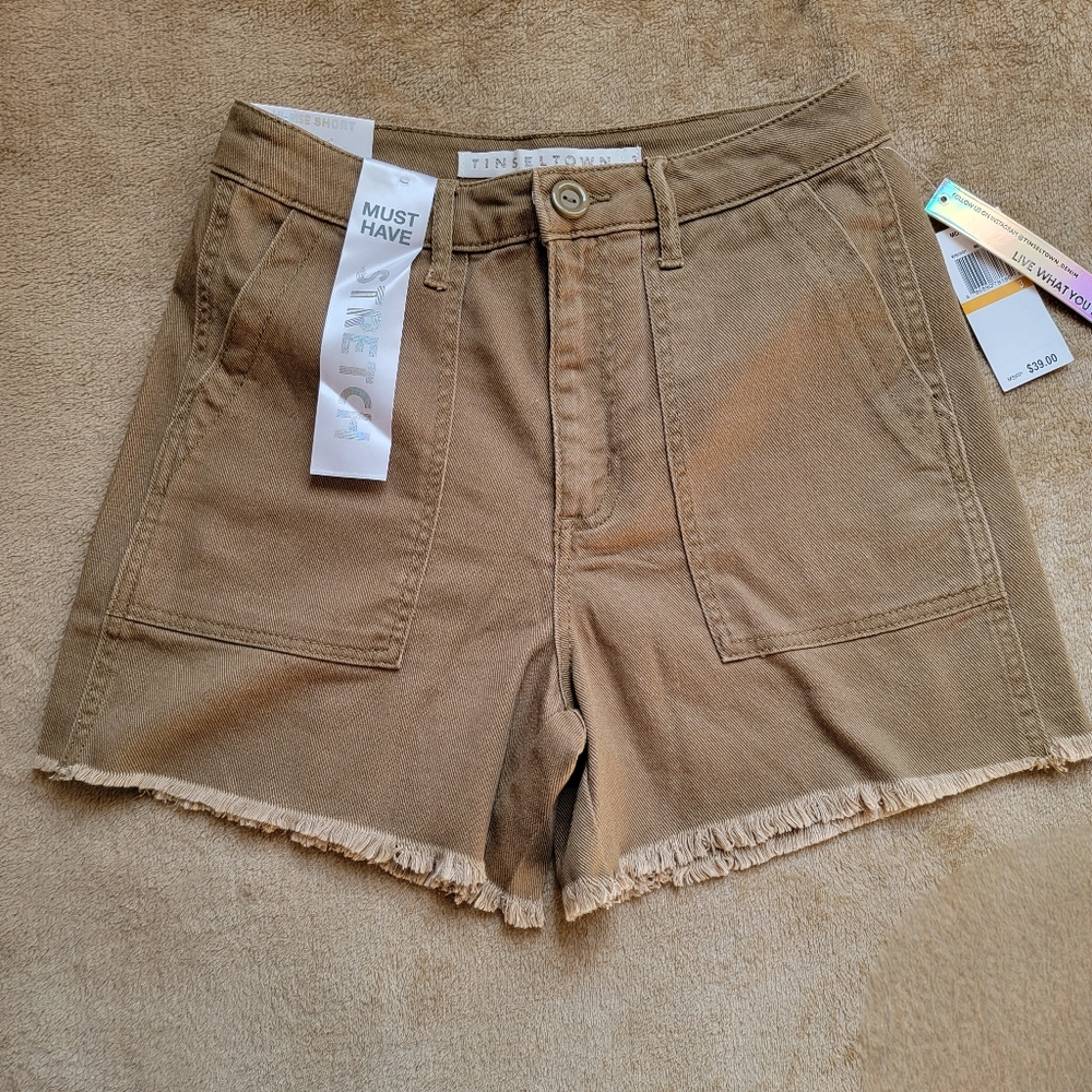 Tinseltown High Rise Utility Mom Shorts - Size 3